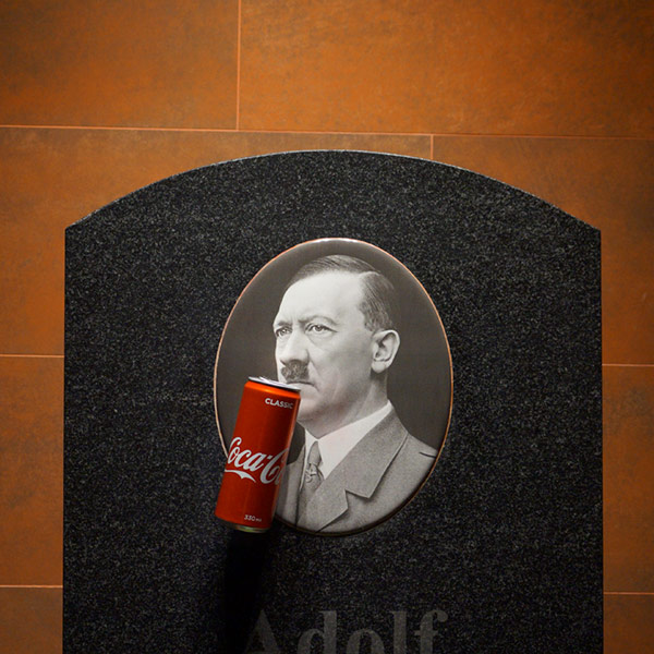 Угостить Coca-cola